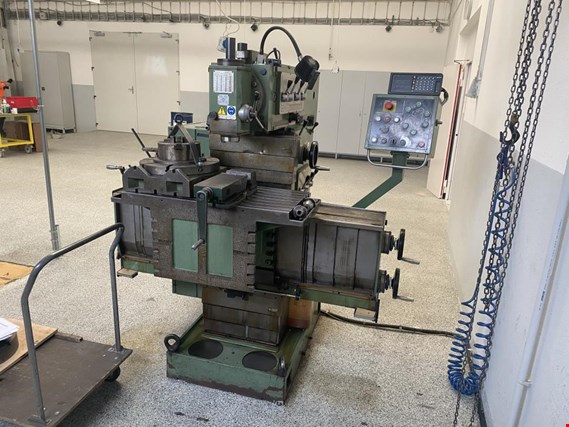 Used Tos Čelákovice FNGJ 32 Tool milling machine for Sale (Auction Premium) | NetBid Industrial Auctions